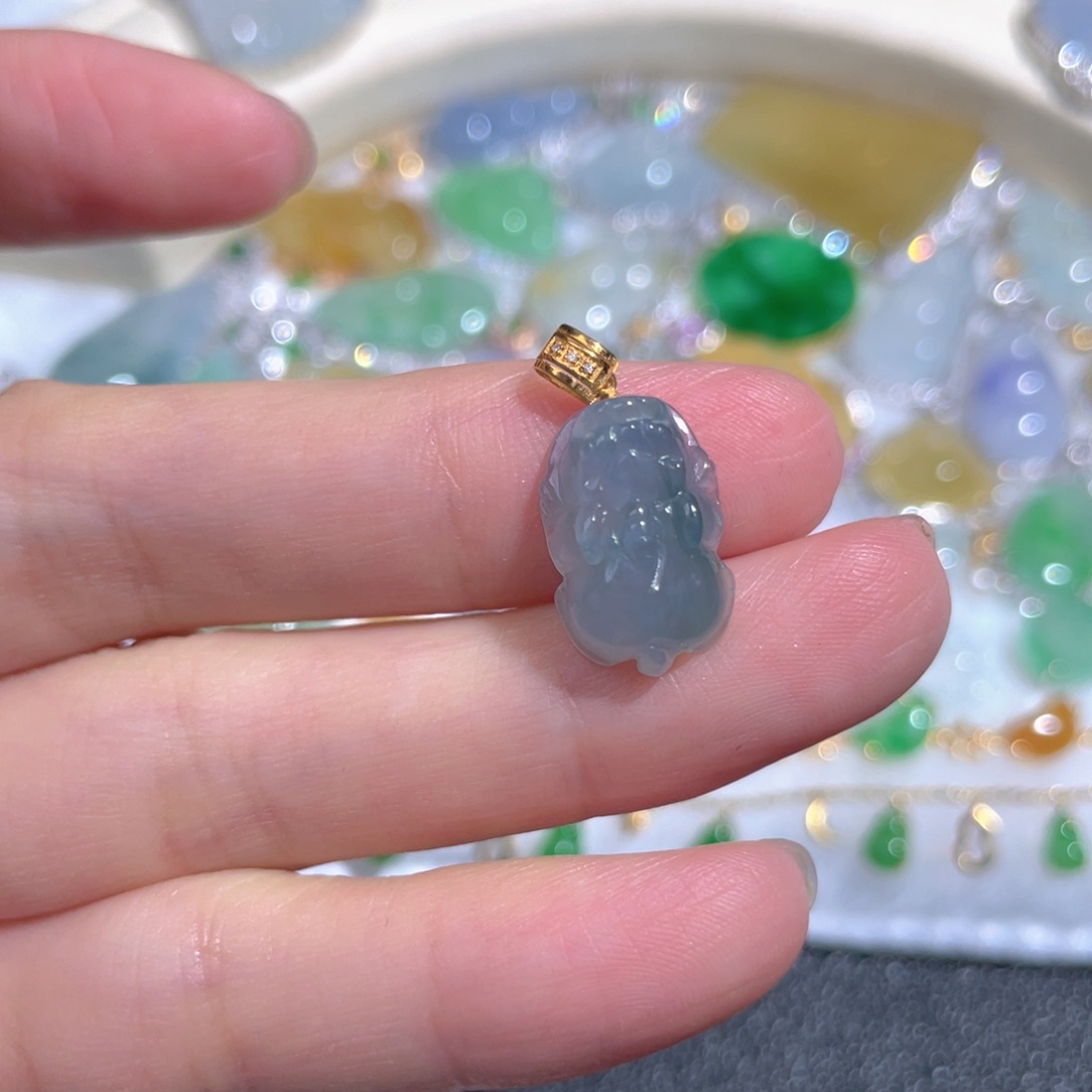 翡翠颈饰18K金镶嵌翡翠