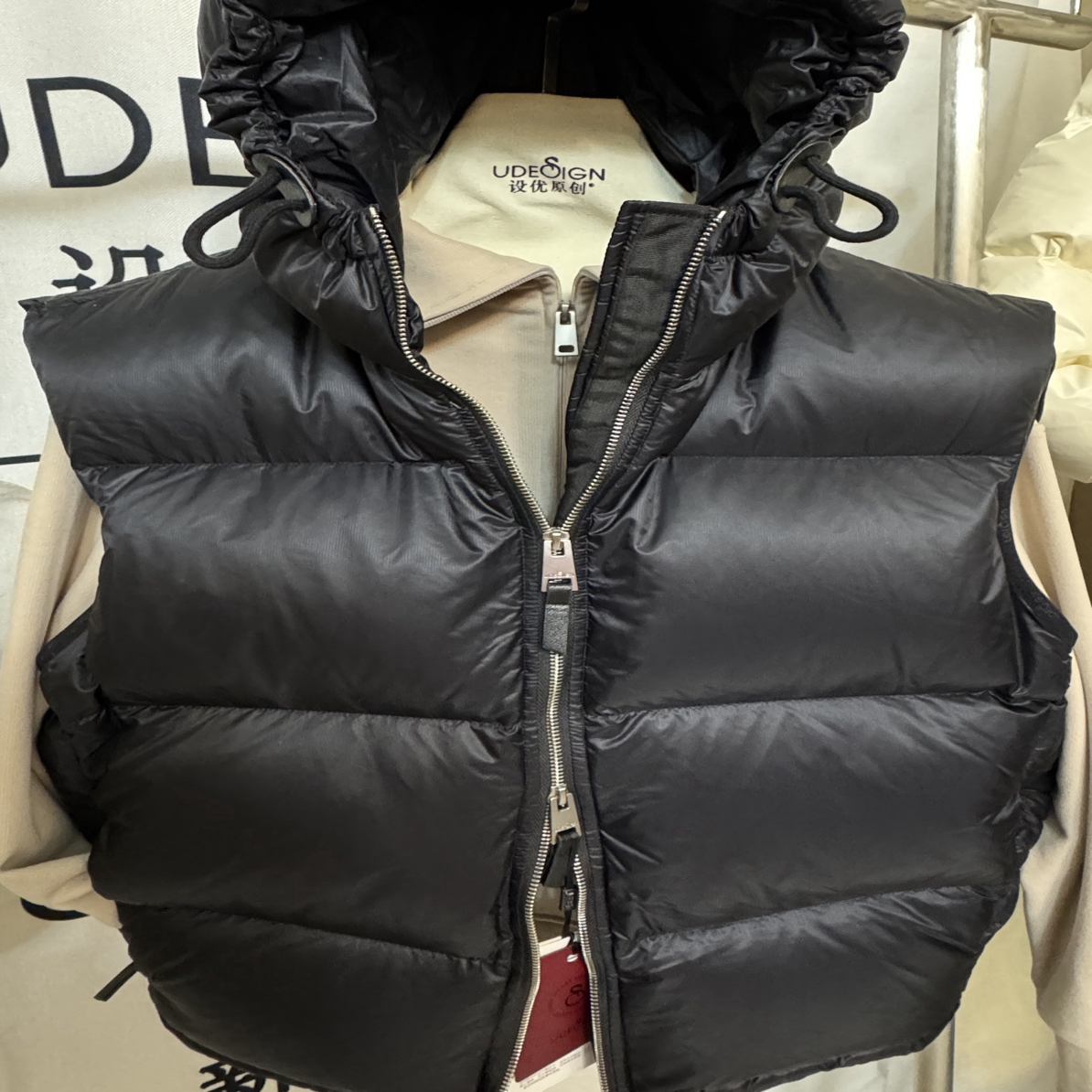 百搭时尚连帽外套