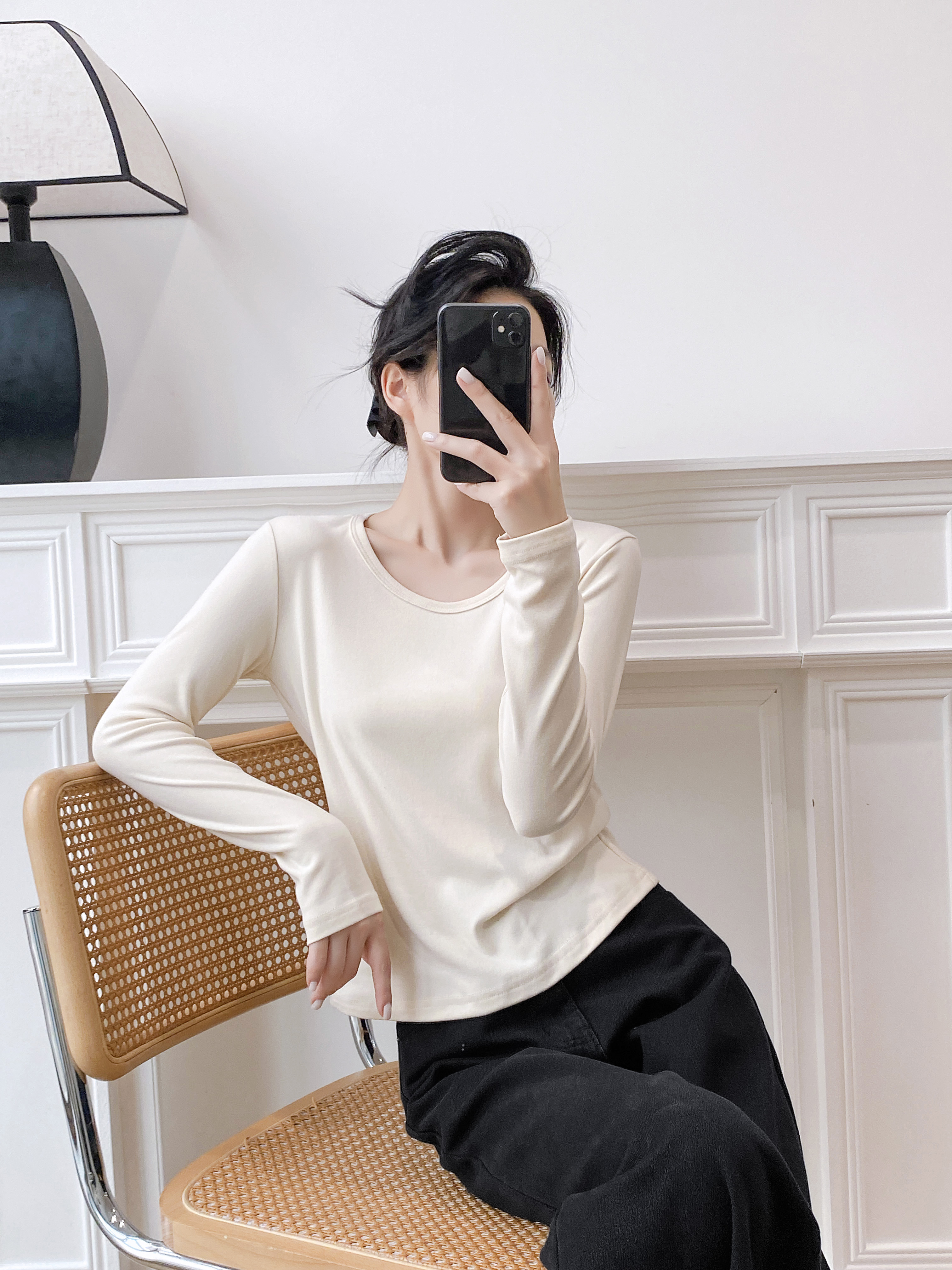 2025秋冬新款女士低领温柔长袖收腰显瘦女装内搭打底衫10007