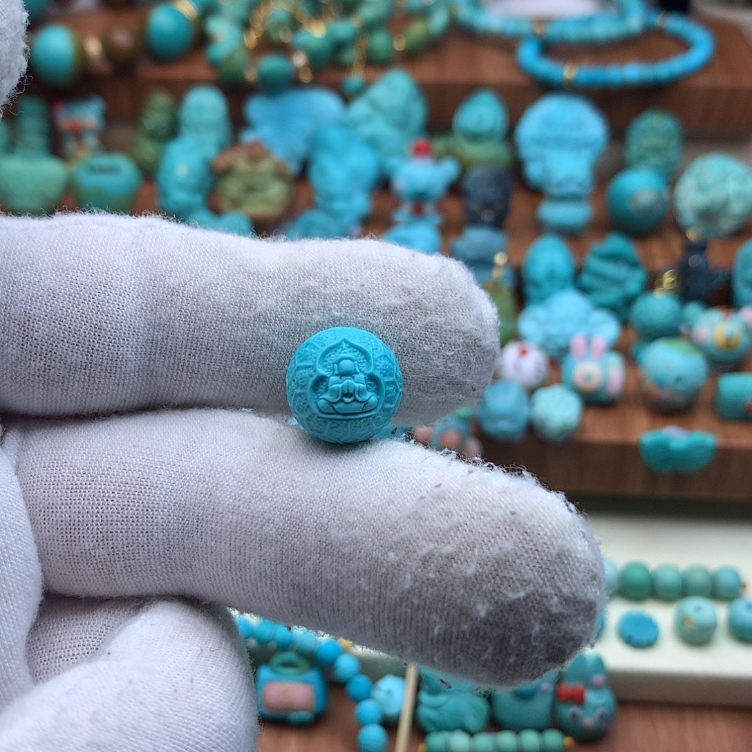 绿松石未镶嵌颈饰