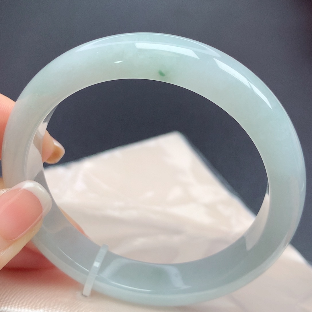 翡翠手镯未镶嵌04n n n n n n n n