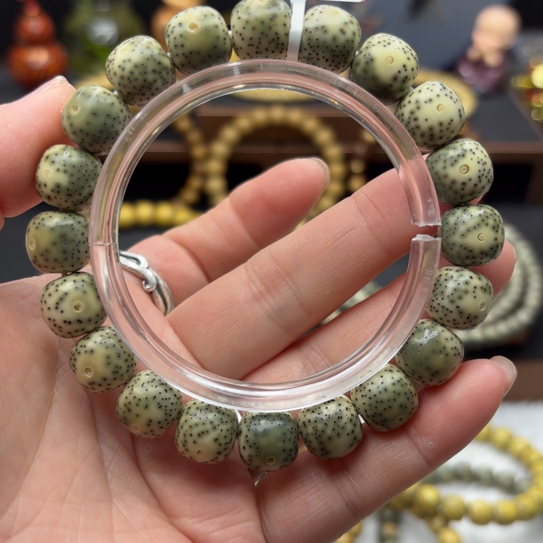 星月菩提吊坠用****1石玉