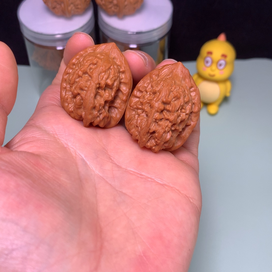 把件文玩核桃赤龙鸡心