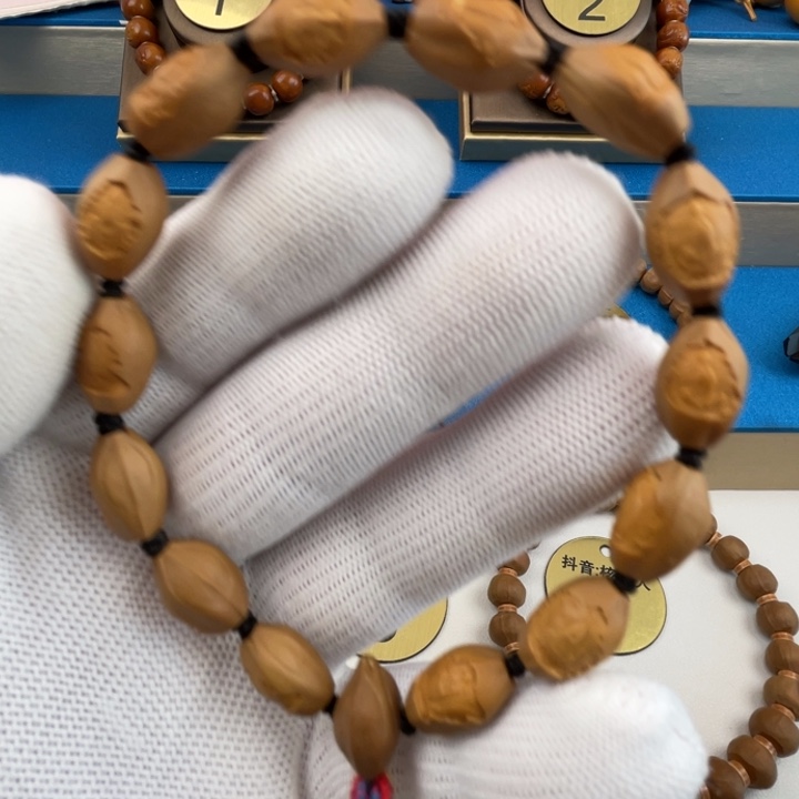 手串橄榄核闪电购2