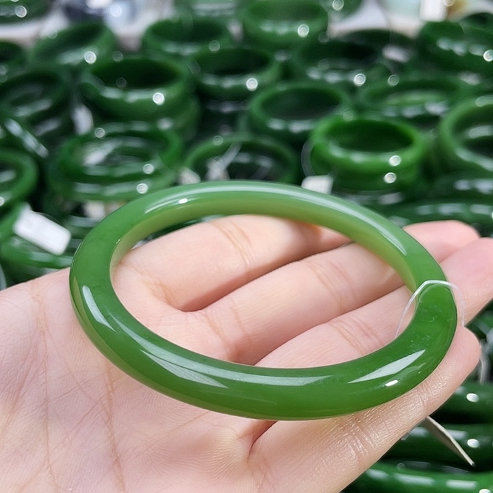 未镶嵌手镯和田玉（碧玉）