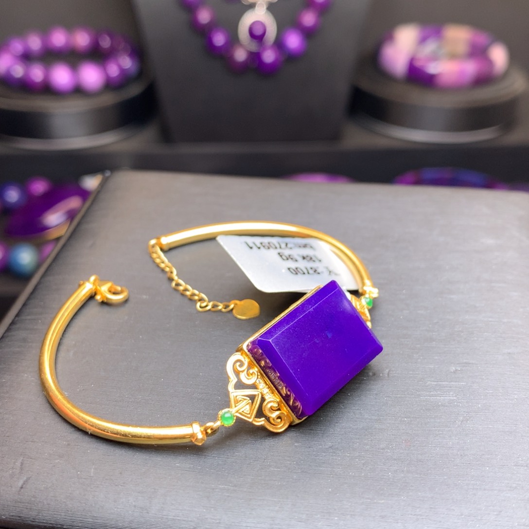 苏纪石（舒俱来）18K金镶嵌手镯