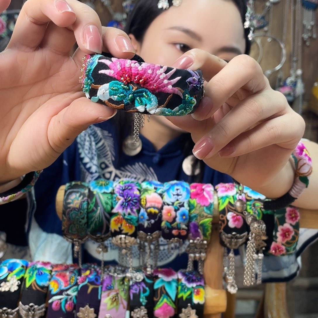 花岗石铁合金手镯