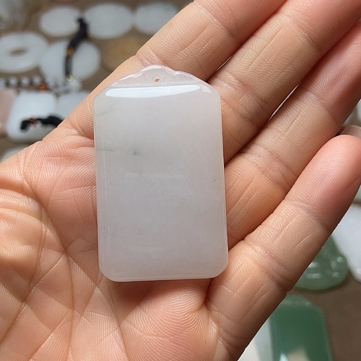 石英质玉未镶嵌颈饰