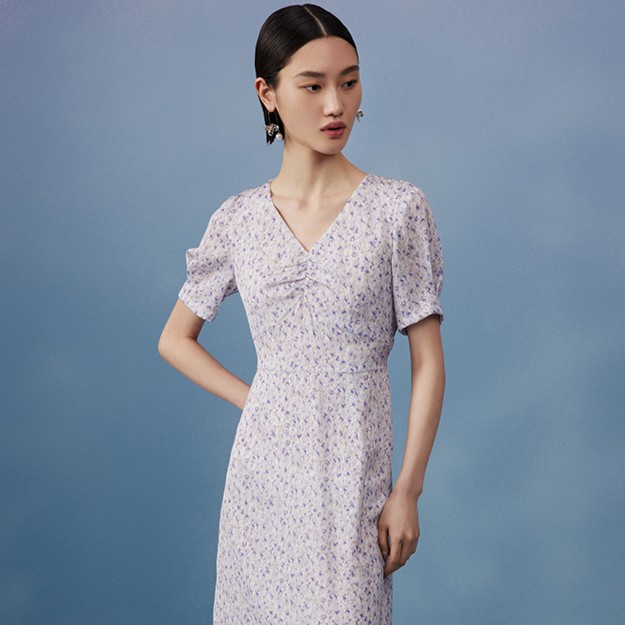 【珊珊专属】曼德诗v领泡泡袖连衣裙女短袖收腰印花荷叶边鱼尾裙