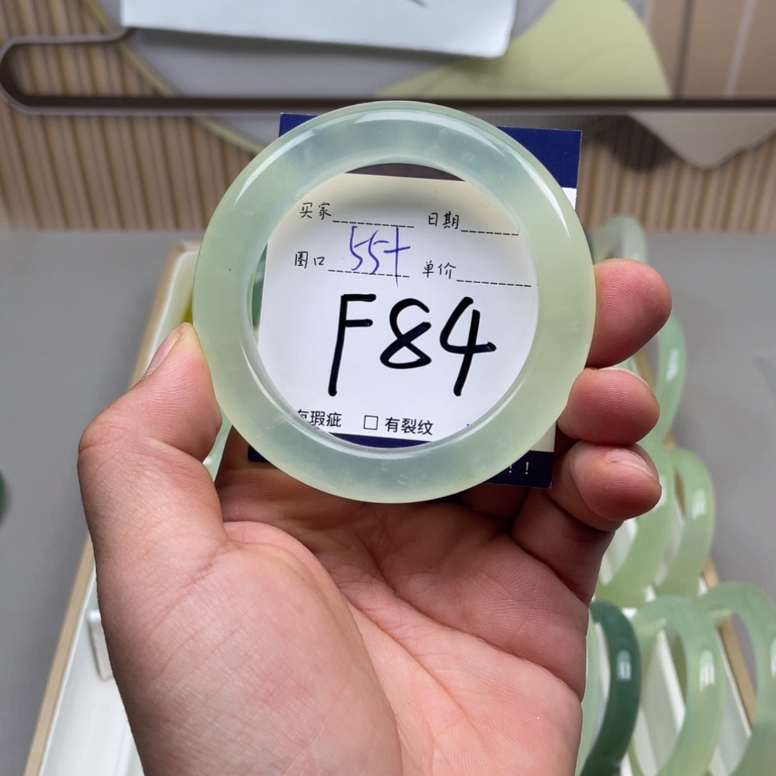 岫玉手镯手镯未镶嵌