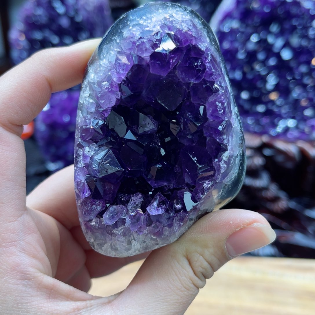 紫晶大型摆件（非配饰）未镶嵌