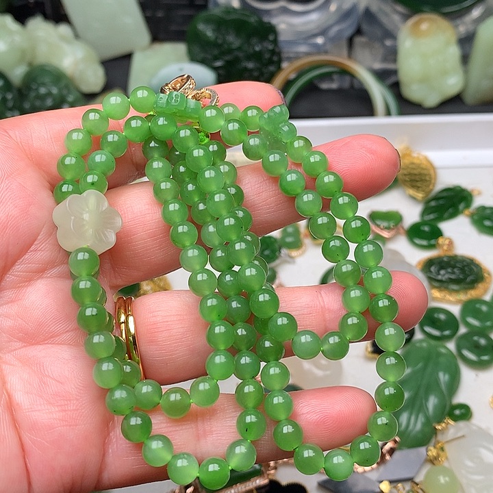 和田玉颈饰未镶嵌