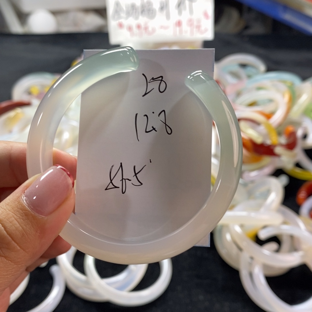 手镯玛瑙/玉髓未镶嵌28