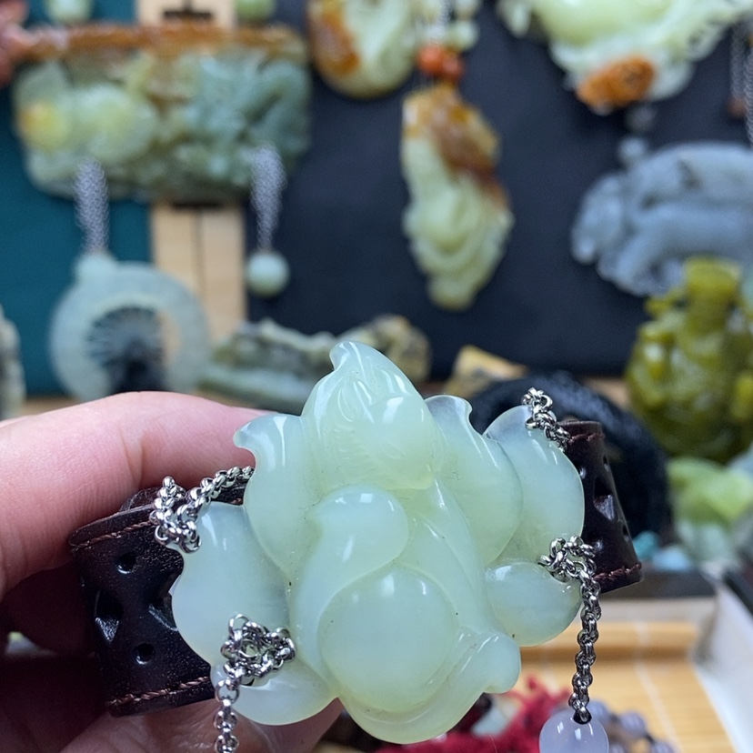 【闪购商品】蛇纹石玉手牌未镶嵌