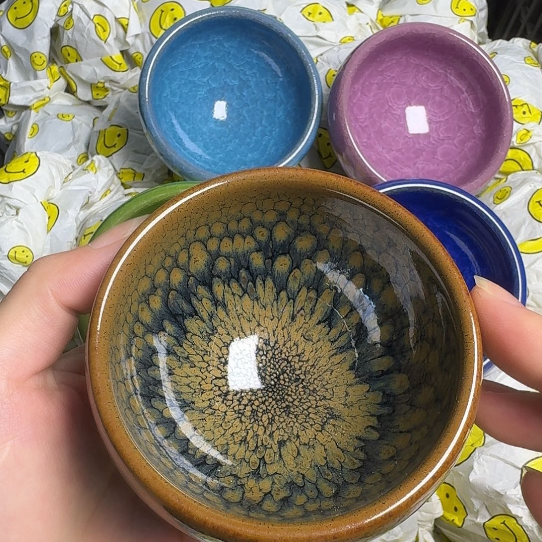 茶盏是因为她没有那么坚强