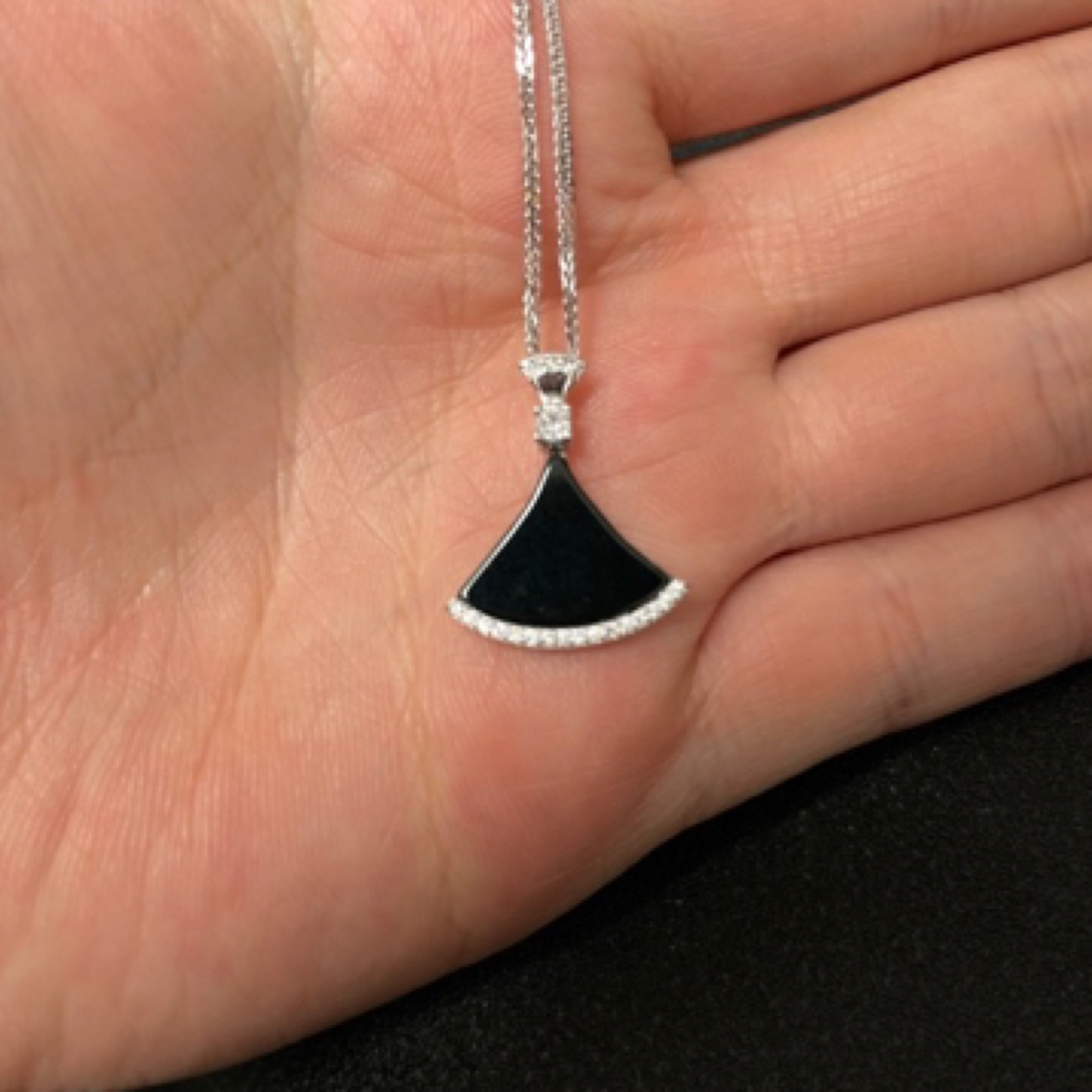 翡翠S925银镶嵌墨翠，设计款小裙子吊坠，时尚百搭