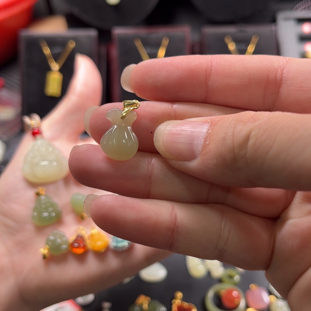 和田玉颈饰银S925镶嵌