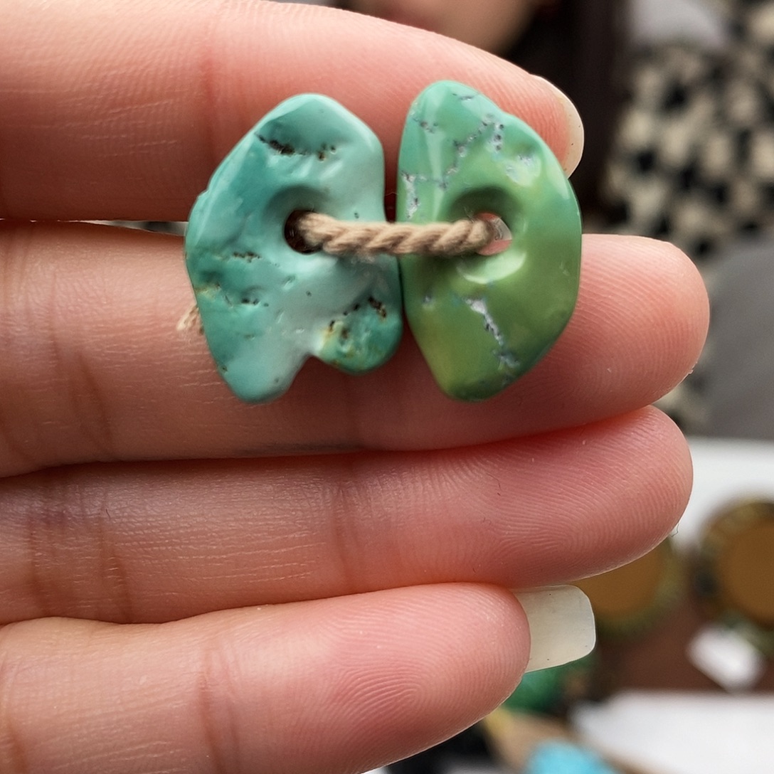 绿松石未镶嵌原矿