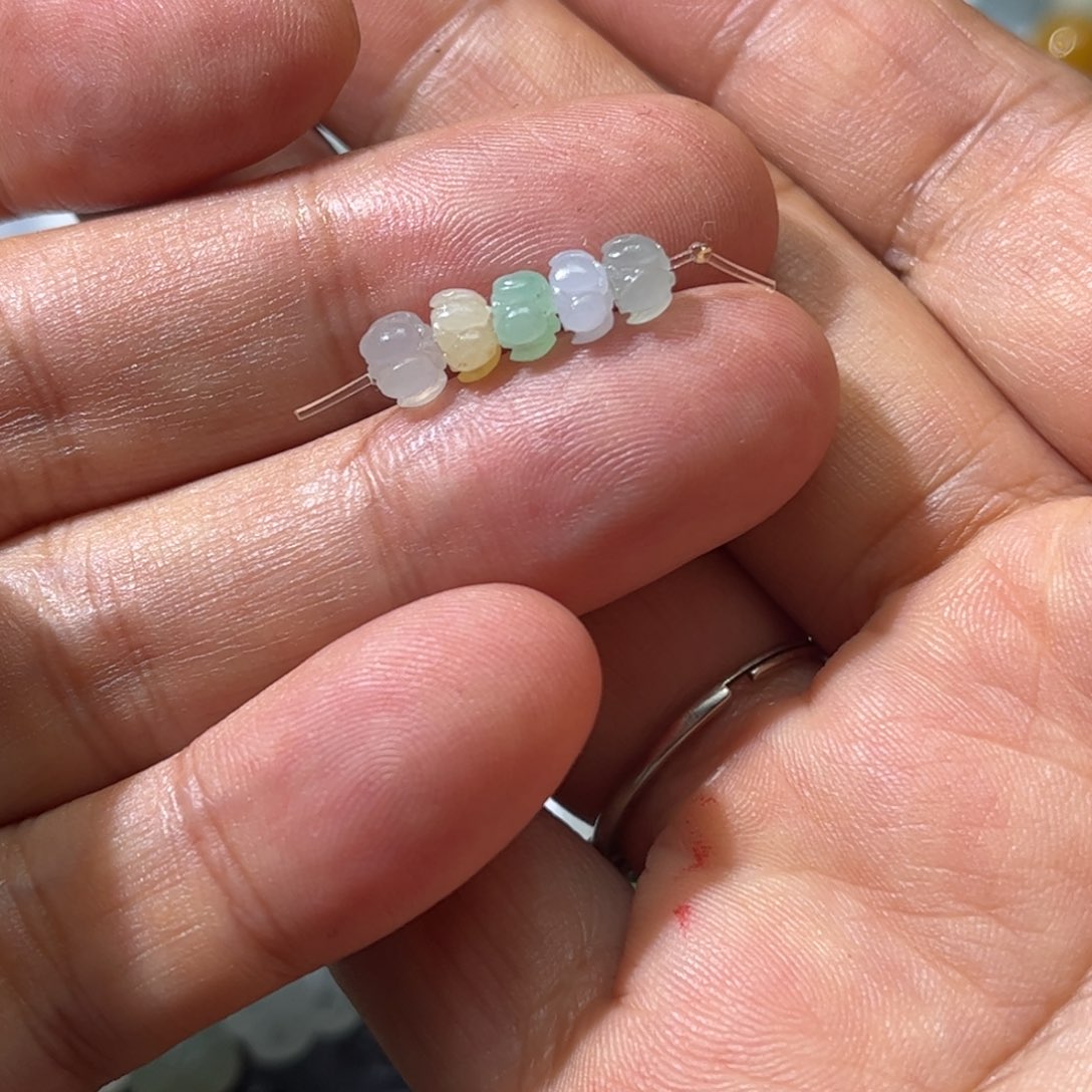 未镶嵌定制翡翠莲花