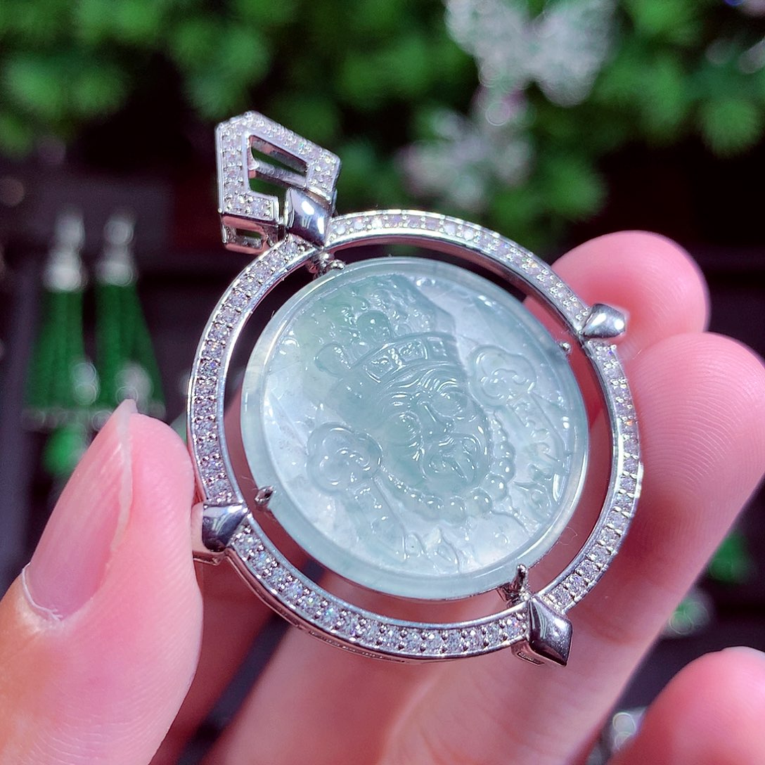 颈饰未镶嵌翡翠天然