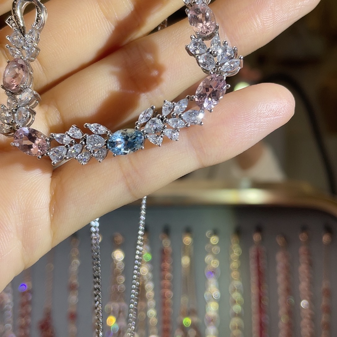 绿柱石（摩根石）银S925镶嵌颈饰