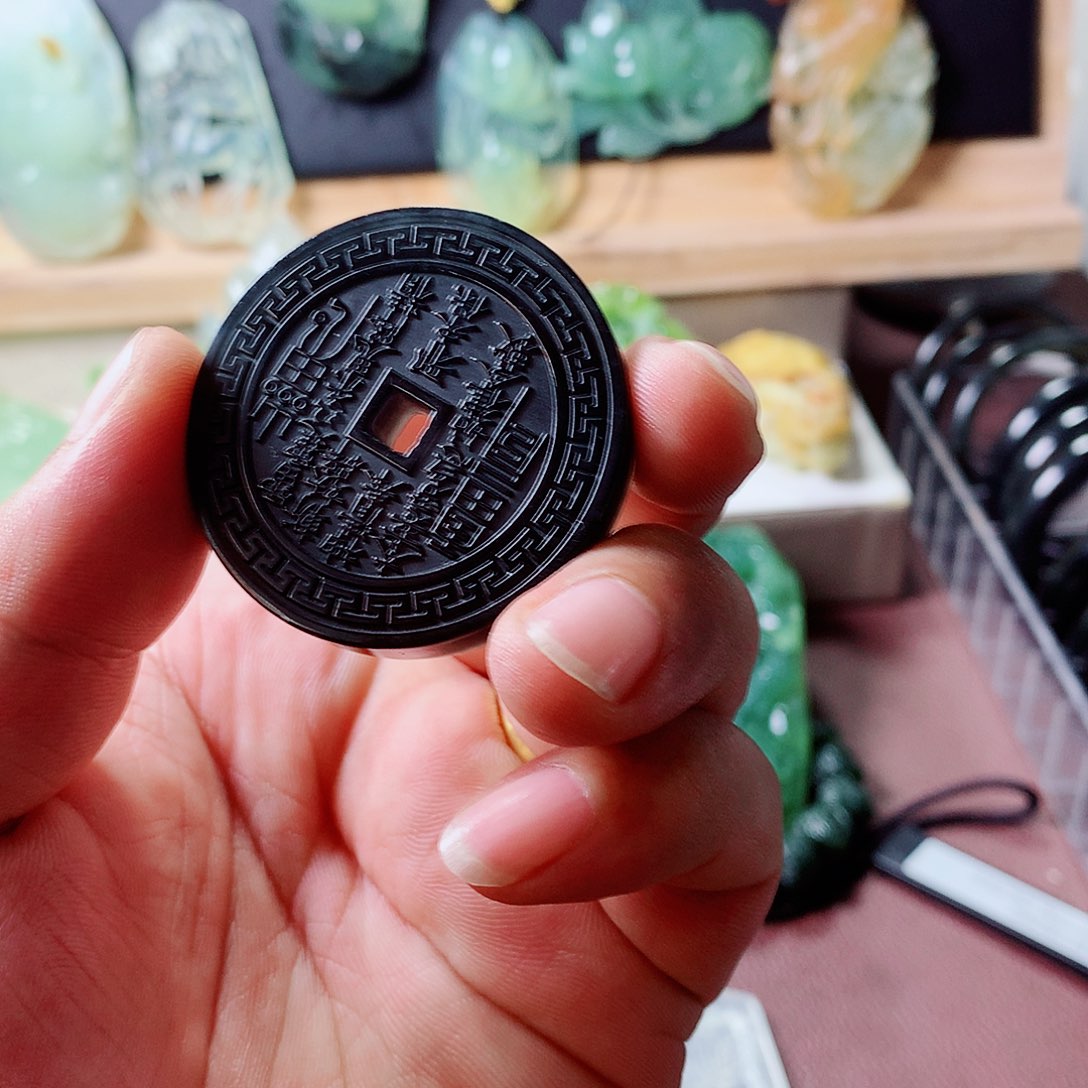 未镶嵌蛇纹石玉挂件