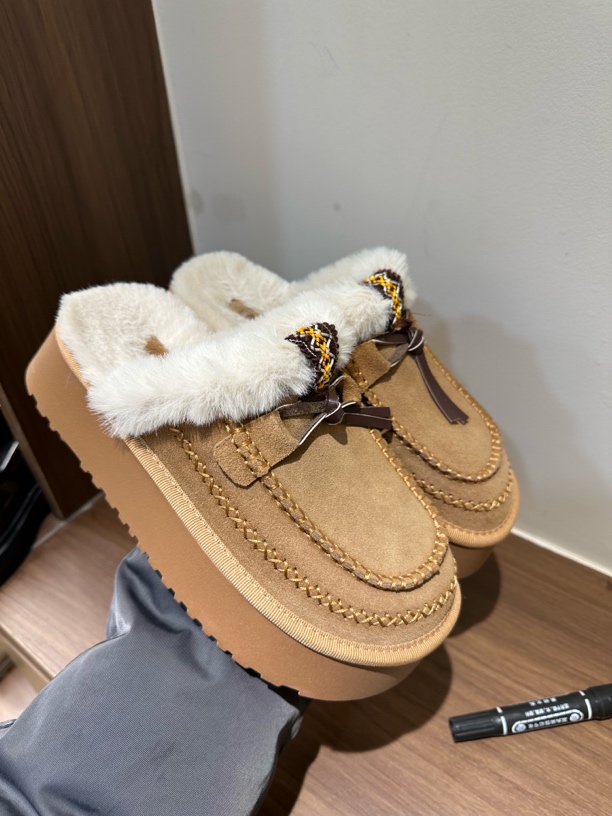 民族风系列真皮拖鞋