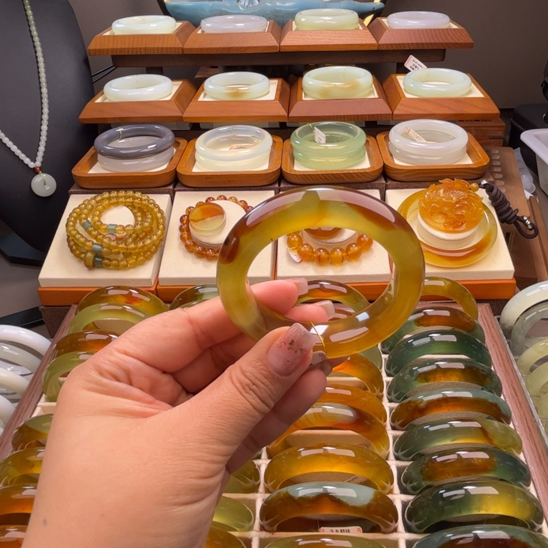 蛇纹石玉未镶嵌53-54