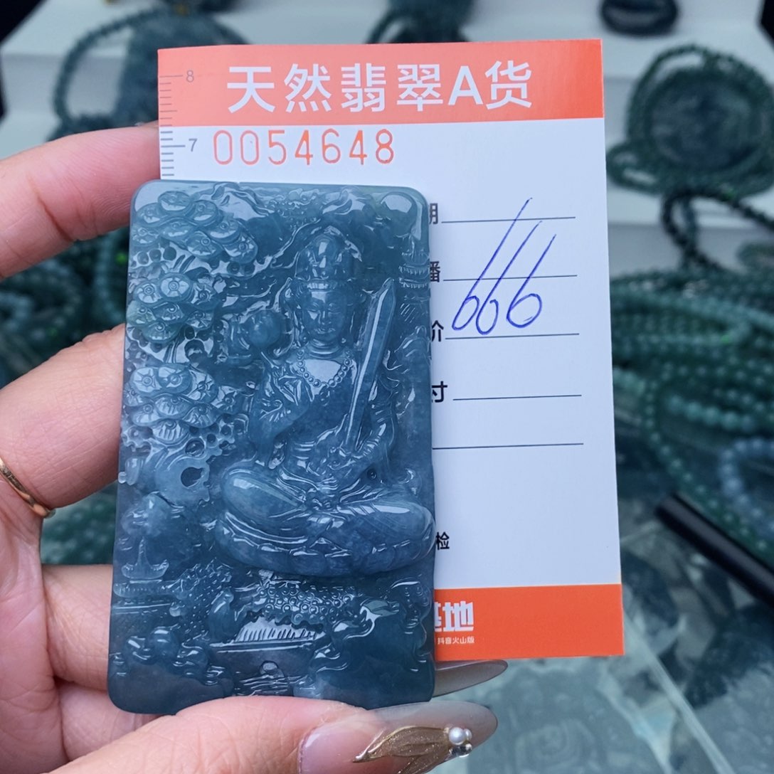 翡翠颈饰未镶嵌，，，，，，，，，