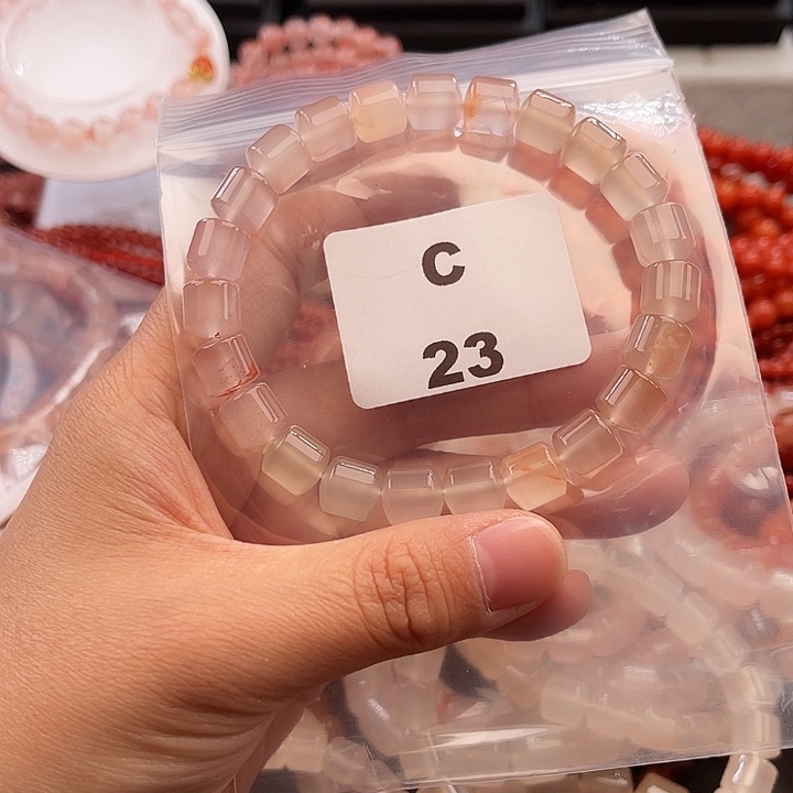 南红玛瑙未镶嵌多样性发货默认微瑕称重9mm