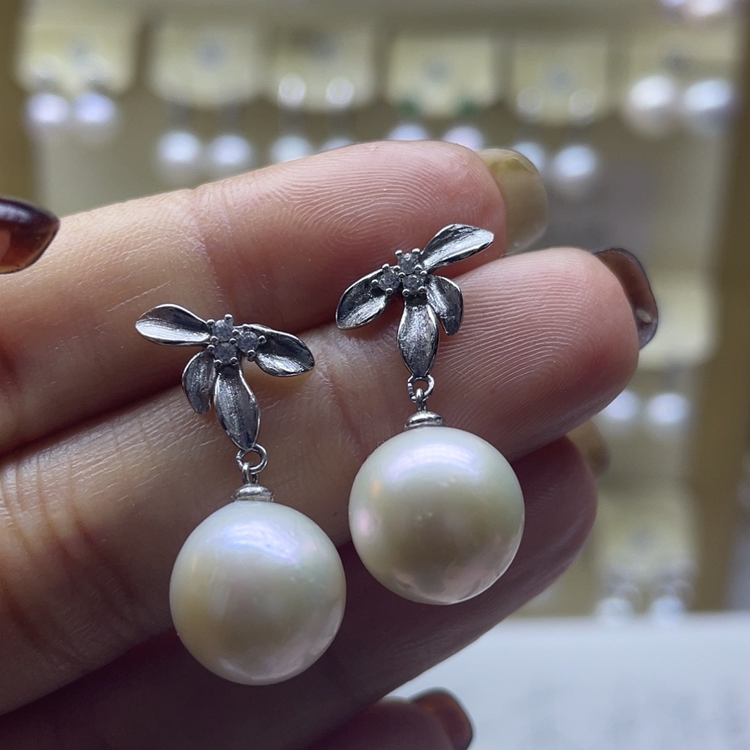 银S925镶嵌淡水珍珠耳饰