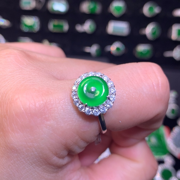 【闪购商品】翡翠颈饰银S925镶嵌天然翡翠