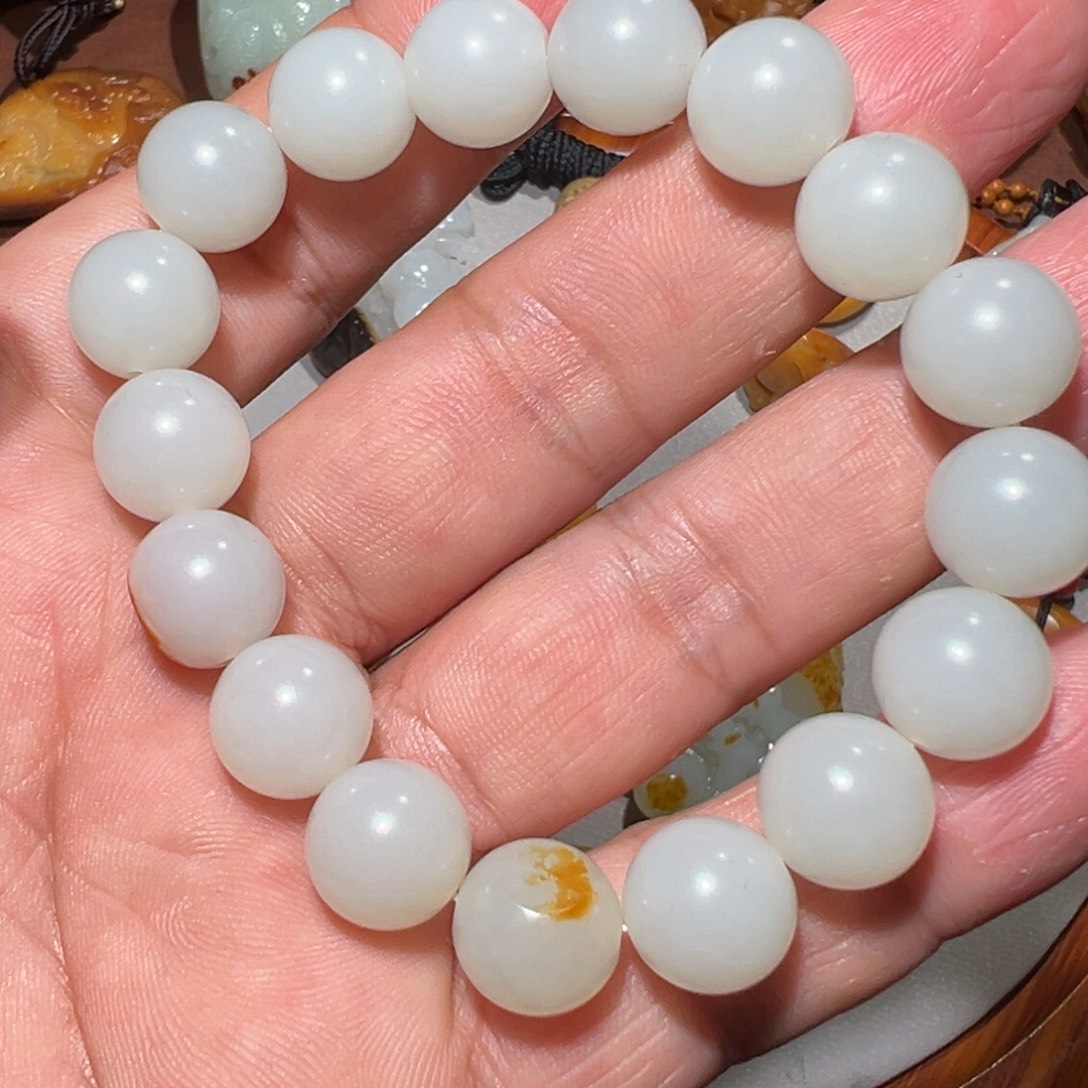 和田玉（糖玉）未镶嵌颈饰