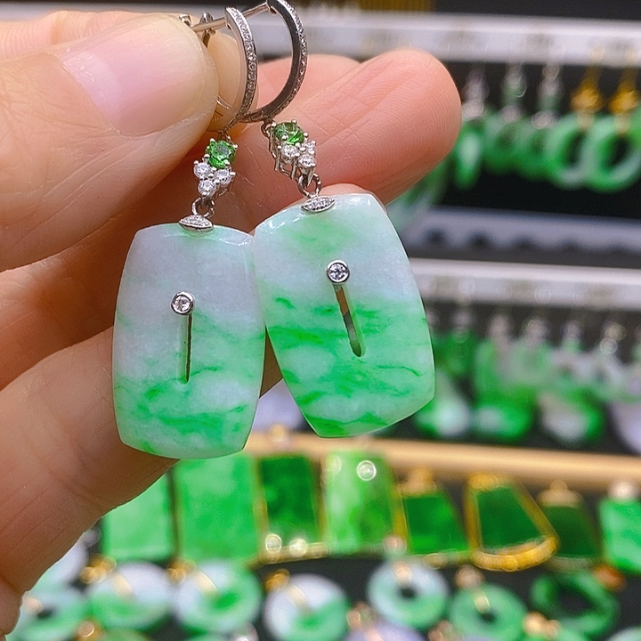 翡翠耳饰18K金镶嵌耳坠