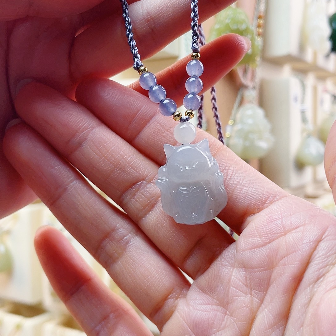 和田玉未镶嵌吊坠(赠链)