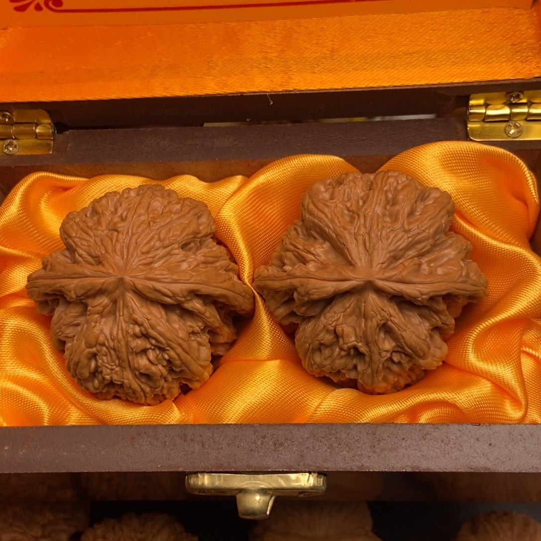 桃核吊坠核桃球粗筋全品毕业。精品对