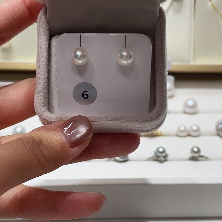 足银7.3mm正圆近无暇a k福利不退换