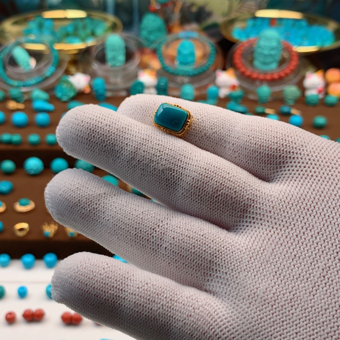 绿松石配饰18K金镶嵌