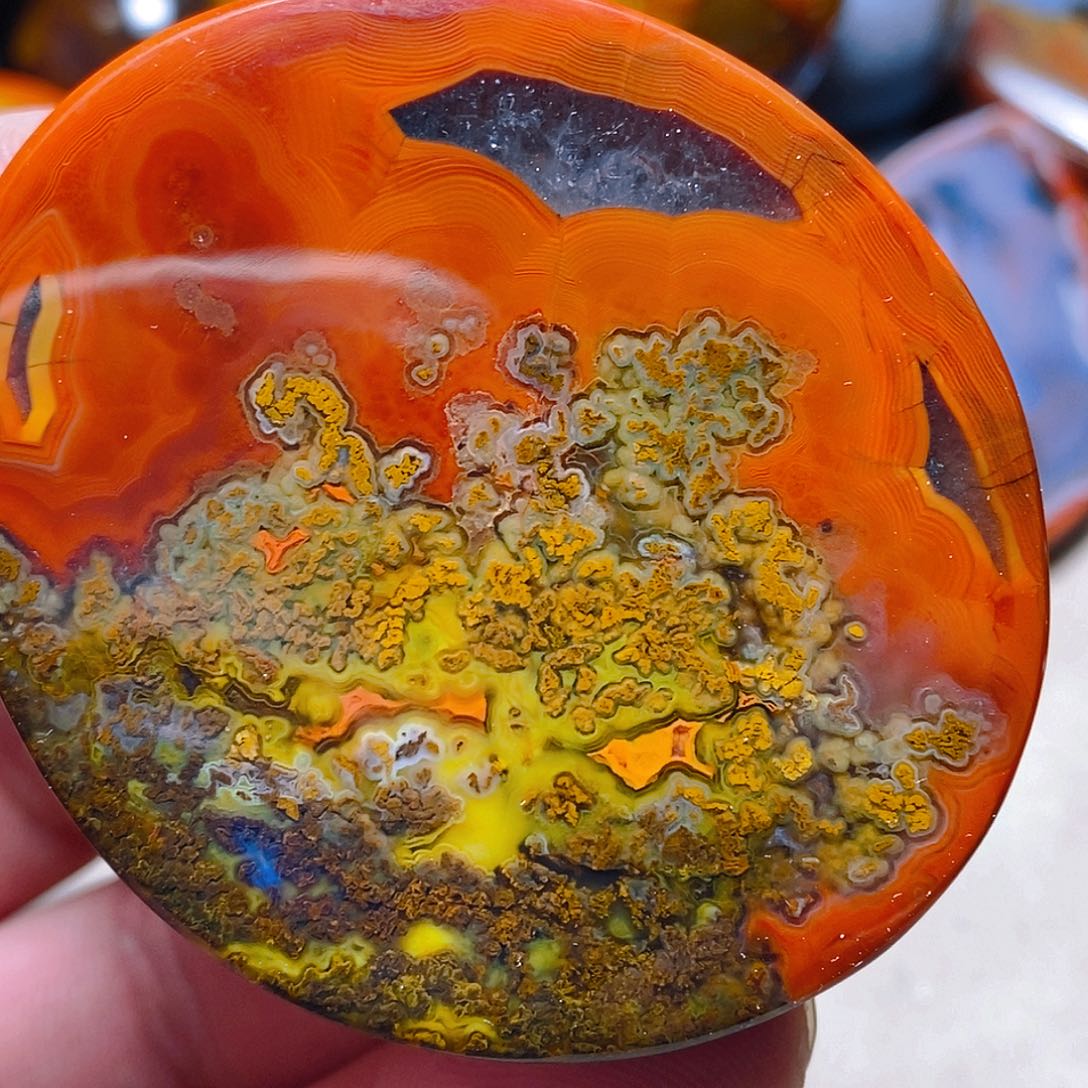 未镶嵌颈饰玛瑙/玉髓哈*烟