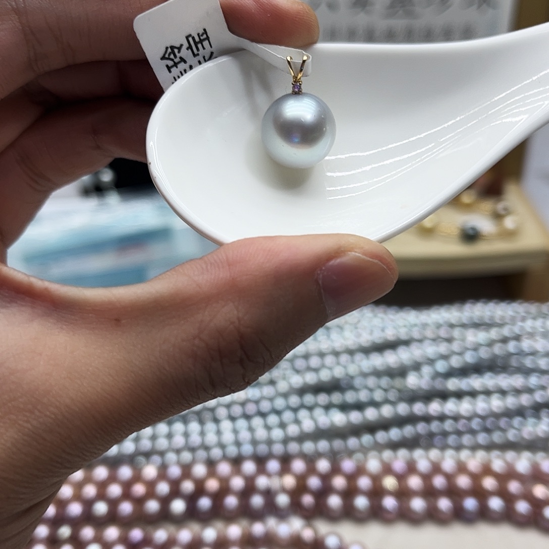 海水珍珠颈饰18K金镶嵌