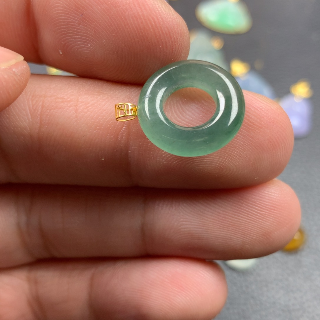 【闪购商品】颈饰18K金镶嵌翡翠翡翠