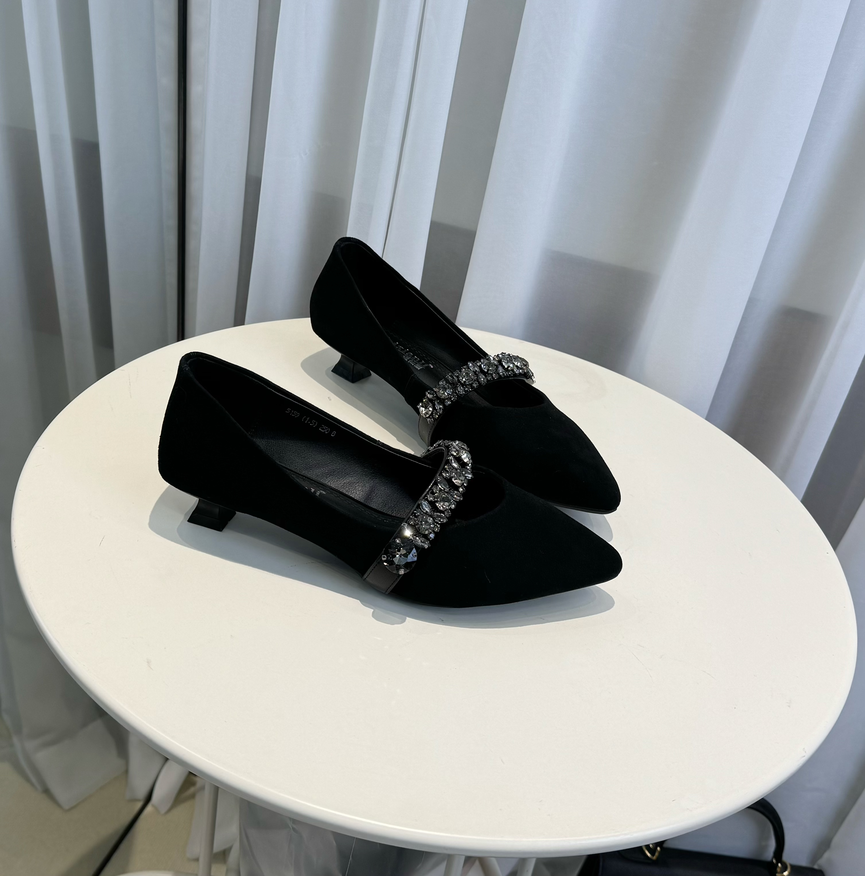 加宽加肥大码女鞋尖头羊京皮5159低跟5160中跟软底单鞋时尚百搭