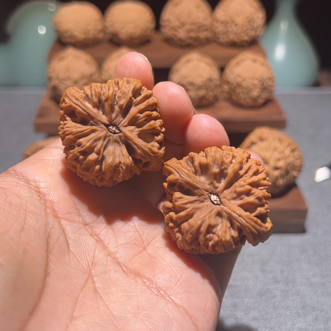 文玩核桃把件40南疆石