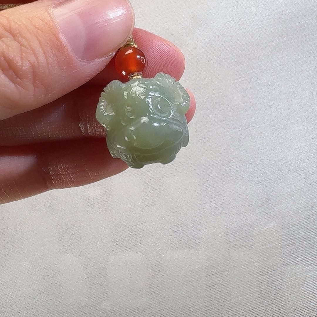 和田玉颈饰未镶嵌且末蓝调牛