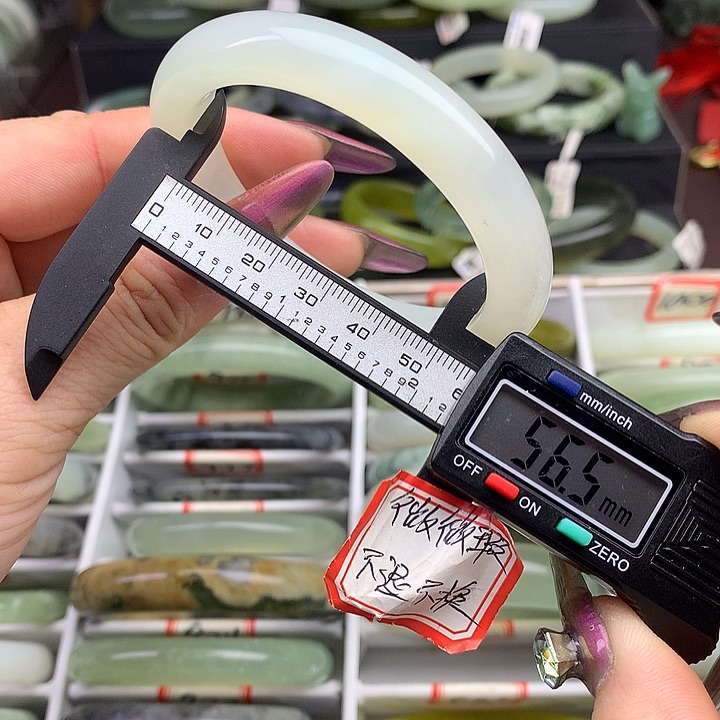 蛇纹石玉手镯未镶嵌984