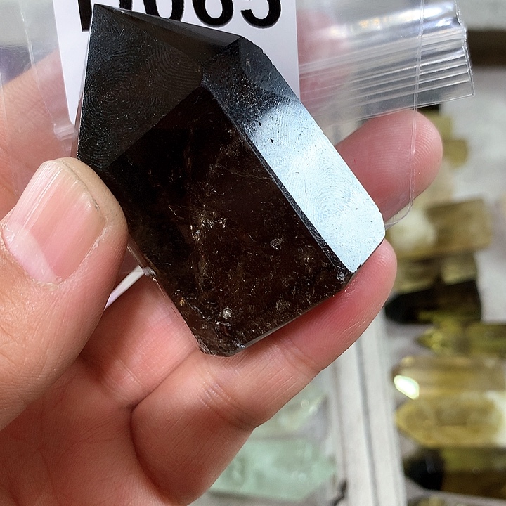 烟晶天然水晶柱子D065未镶嵌一**?