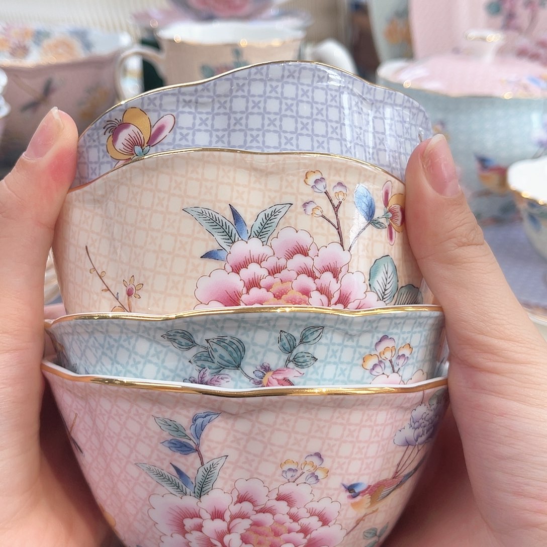 骨瓷四个饭碗———————