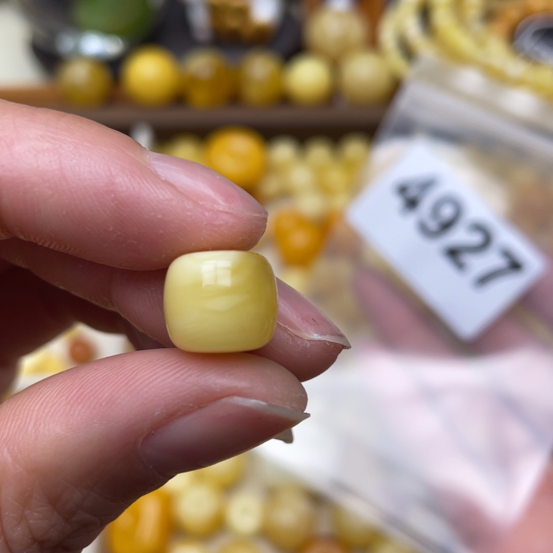 蜜蜡珠宝奇石未镶嵌皮坑11.2