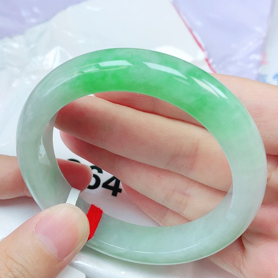 翡翠未镶嵌手镯抖音864