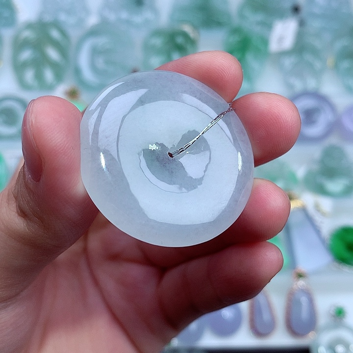 翡翠未镶嵌颈饰A货翡翠